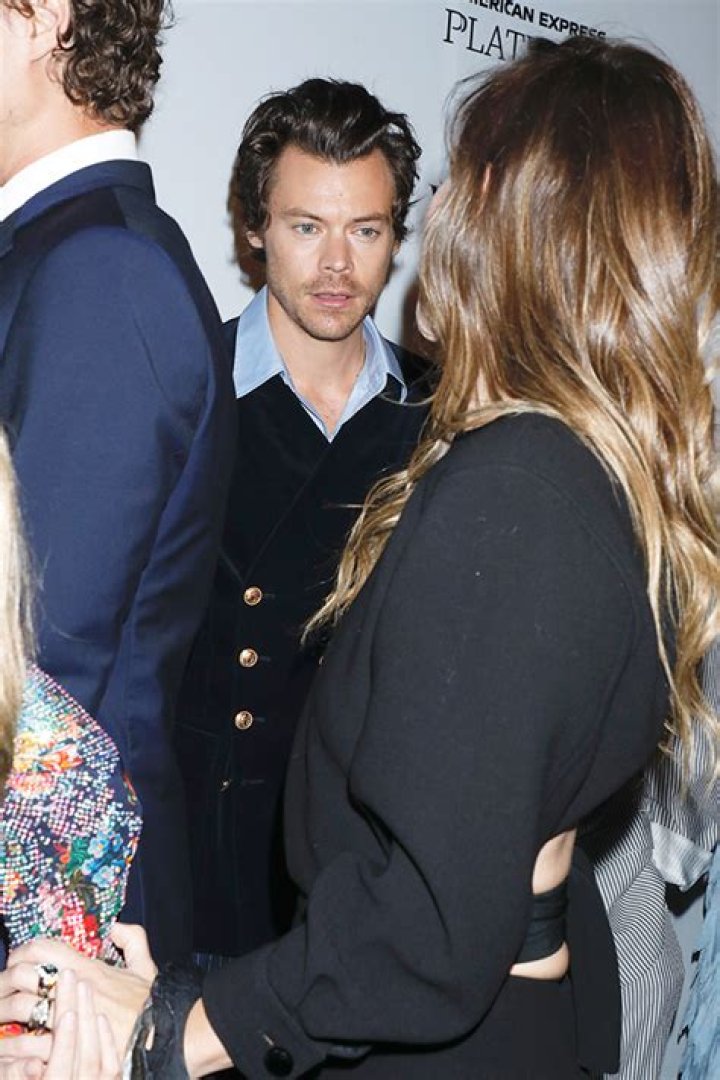 Harry Styles & Olivia Wilde Look So In Love While Embracing & Rocking Matching Outfits In LA