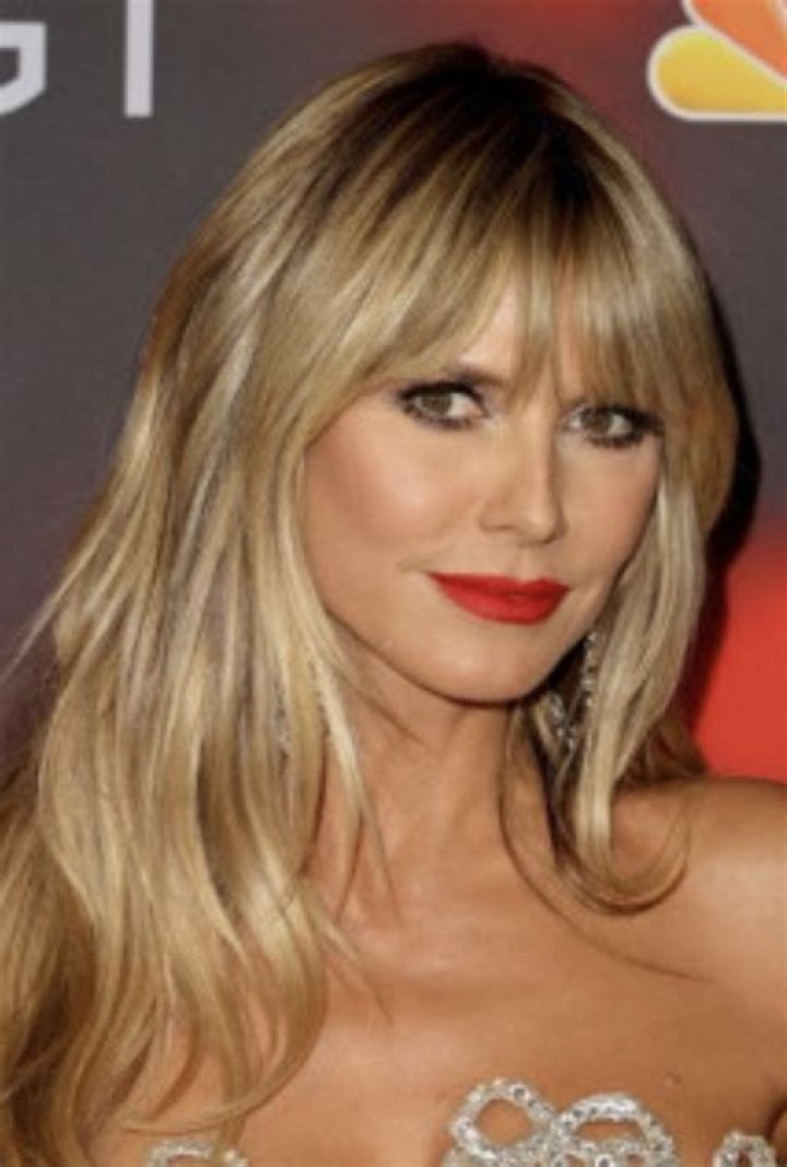Heidi Klum Cuts Own Bangs While Wearing Lingerie — Before & After – Hollywood Life
