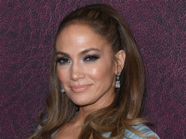 Jennifer Lopez Wears No Makeup In NYC — Pic – Hollywood Life