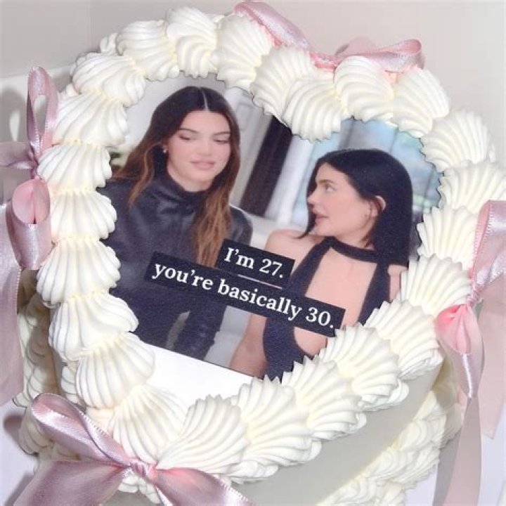 Kylie Jenner Rocks Bikini Top & Skirt In Throwback Video – Hollywood Life