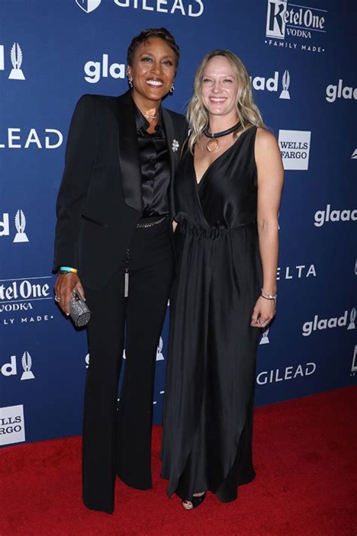 Robin Roberts’ Partner Amber Laign Diagnosed With Breast Cancer 15 Years After Her Own Battle