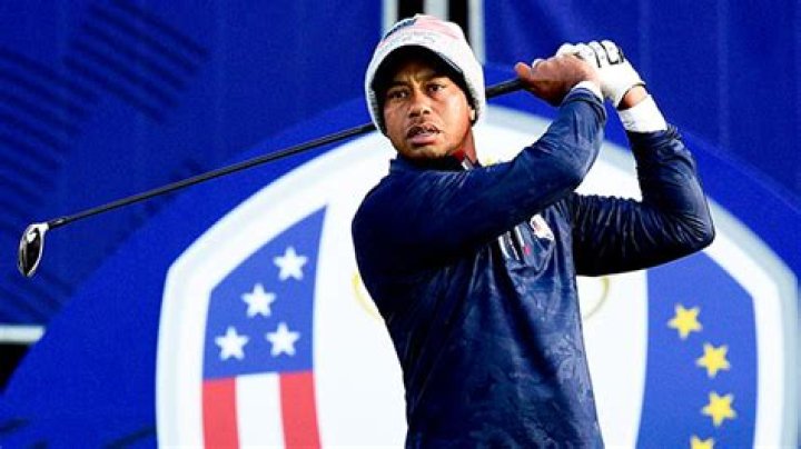 Tiger Woods Leaves Hospital After Car Crash & Two Surgeries – Hollywood Life